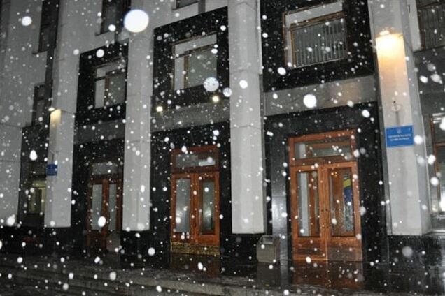 Суд постановил освободить захваченное здание Тернопольской ОГА
