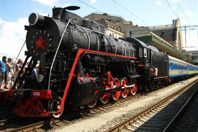 В Киеве опять пустили ретро-поезд