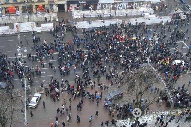 Противостояние возле баррикад. Фоторепортаж