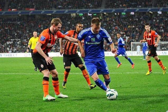 'Динамо' и 'Шахтер' сыграют в Киеве 2 марта