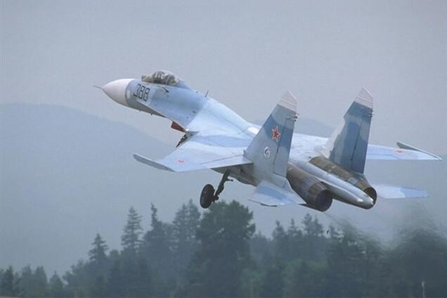 В Крыму из-за захвата самолета 'Харьков-Стамбул' поднимали в воздух истребитель