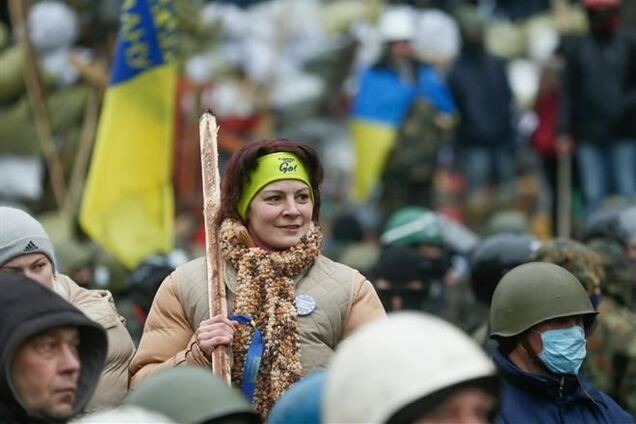 На Майдане в понедельник освятят женскую сотню