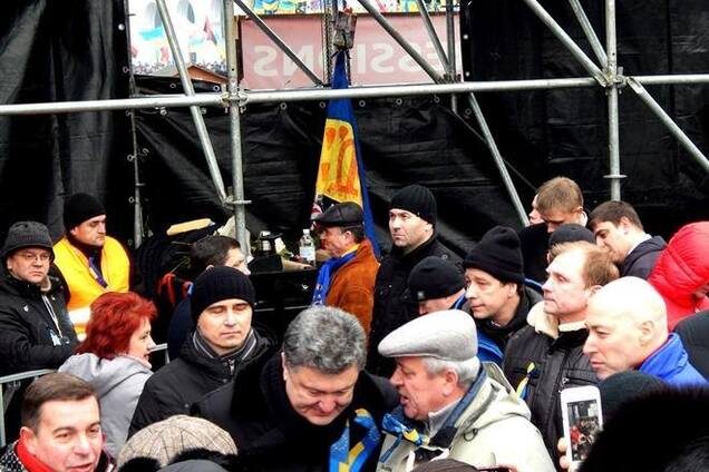 Под арестом остаются 49 активистов Евромайдана – Порошенко