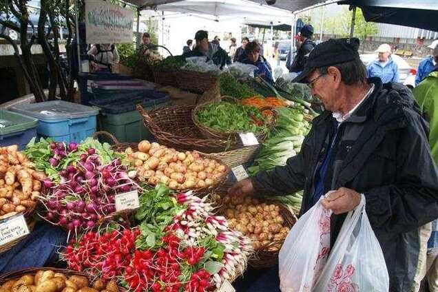 Цены на продукты в мире снизились из-за потребительского спроса