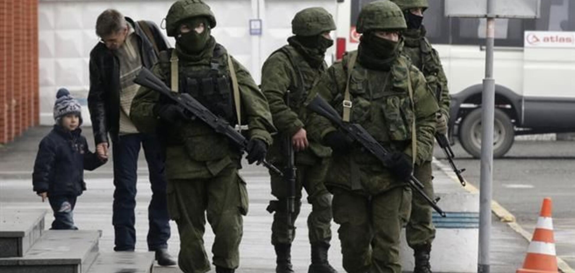 В Крыму российский солдат пытался пробраться на территорию военной части