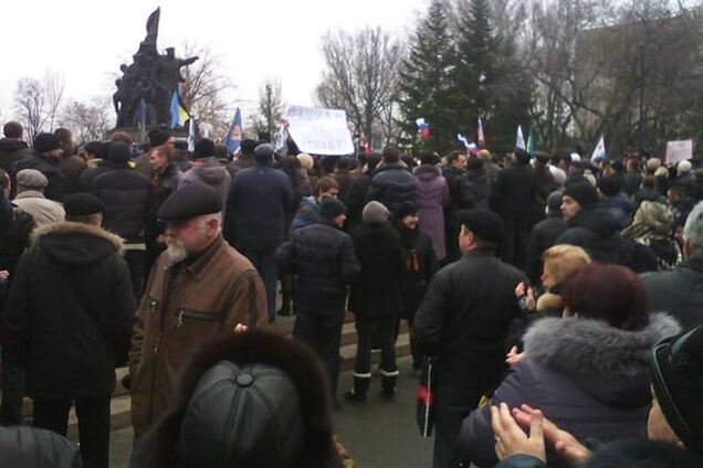 В Николаеве активисты требуют создать федеральное образование с Одессой и Херсоном