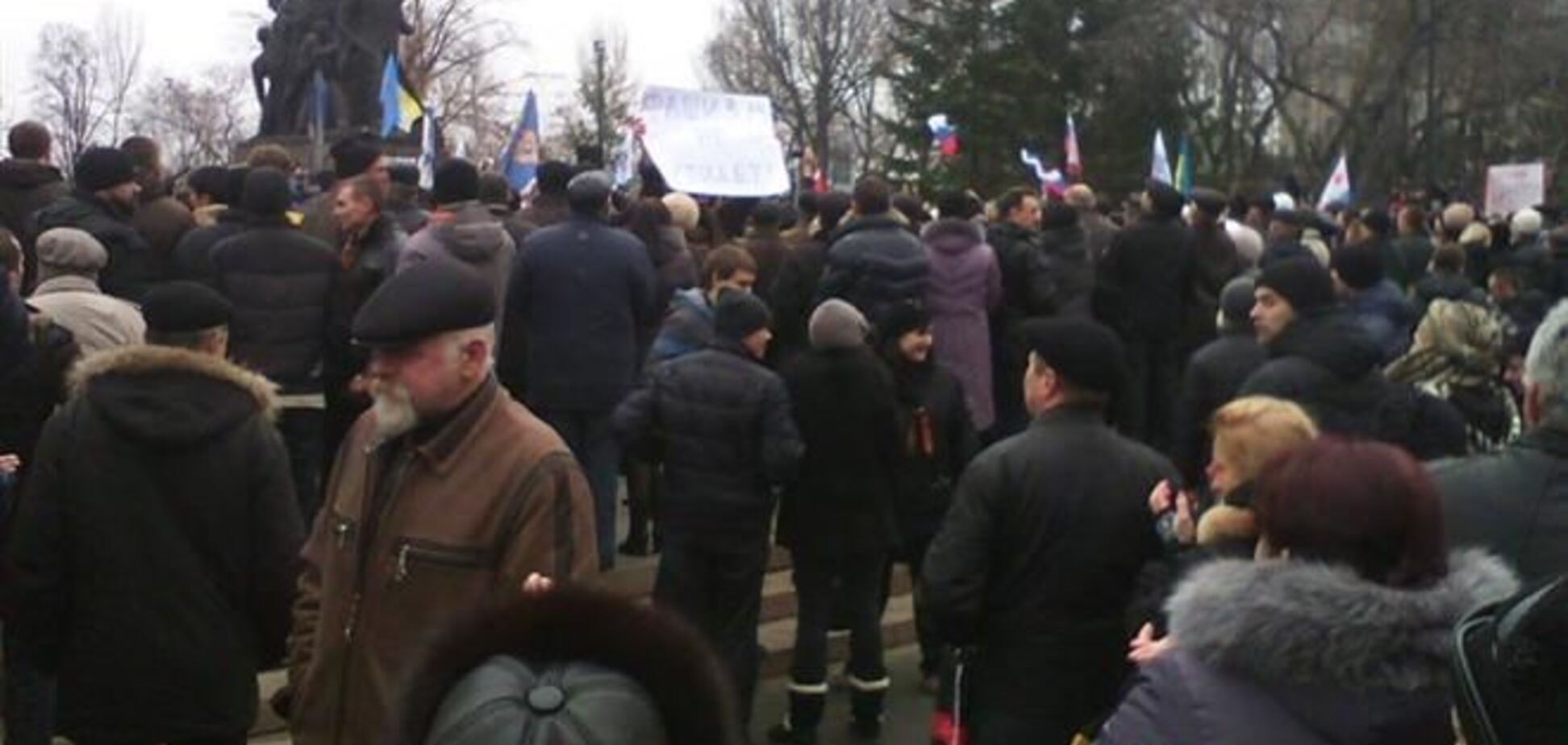 У Миколаєві активісти вимагають створити федеральне освіту з Одесою і Херсоном