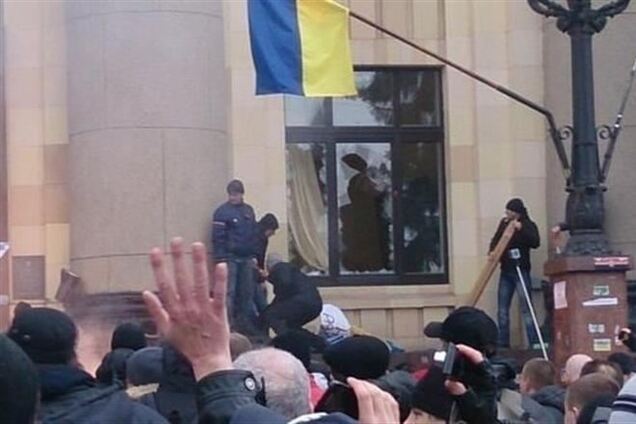 Майже сто людей постраждали в зіткненнях у Харкові