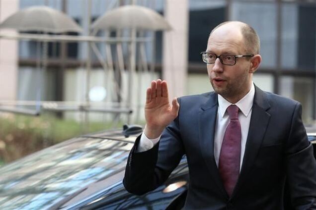 Яценюк требует от России отменить референдум в Крыму