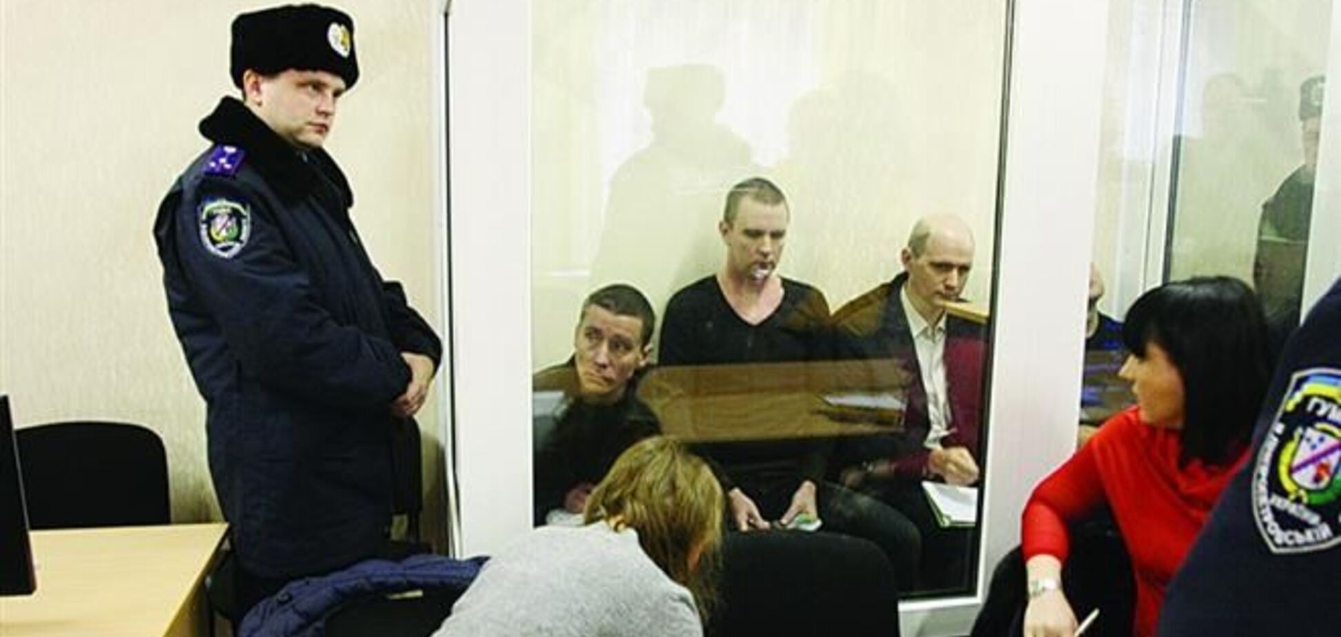 Двох 'дніпропетровських терористів' звільнили прямо в залі суду