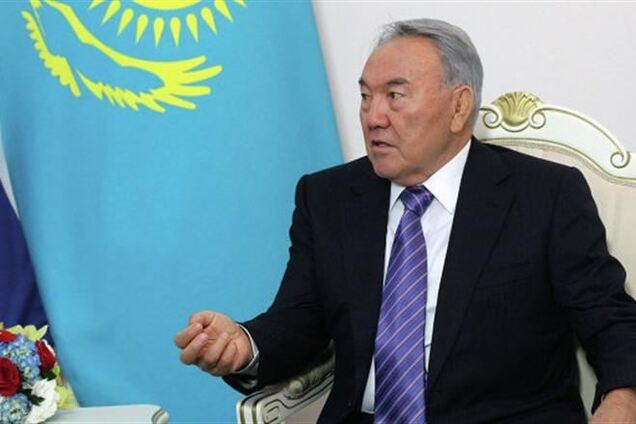 Украинцы Казахстана призвали Назарбаева осудить агрессию РФ в Крыму