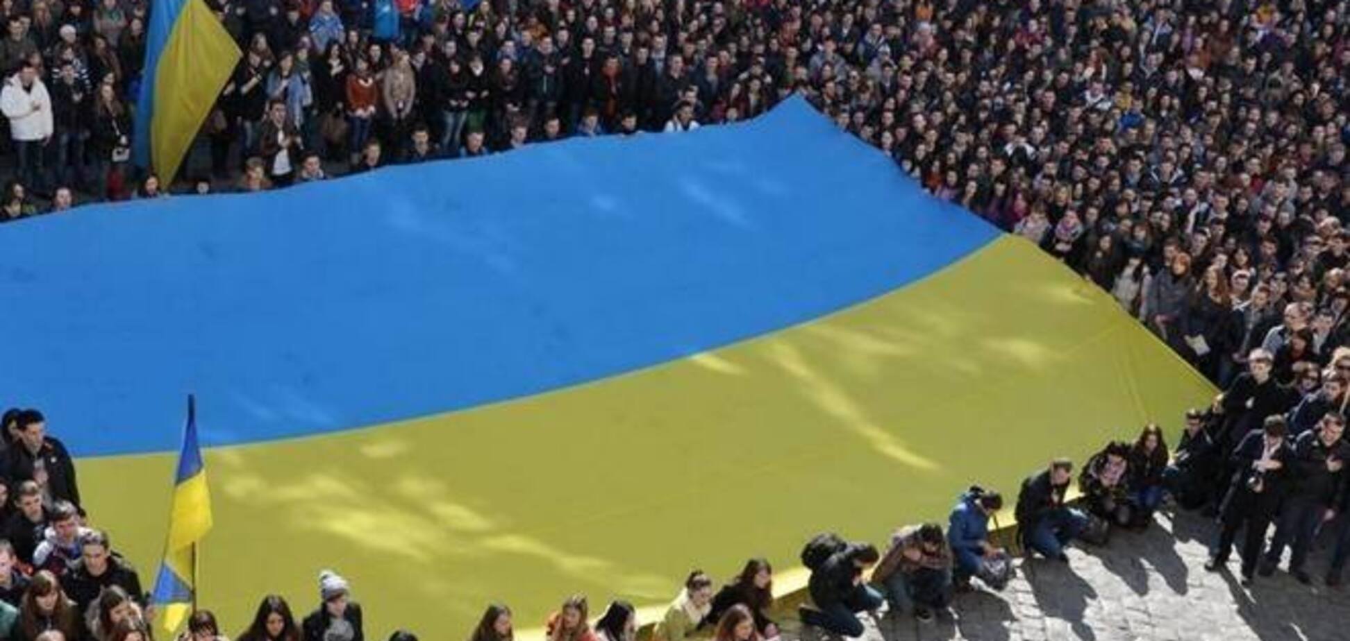 Львів'яни разом заспівали гімн в центрі міста