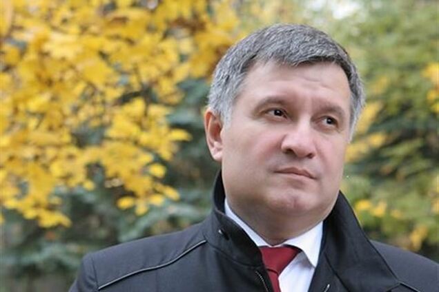 Аваков божится, что заплатил за чартер собственными средствами