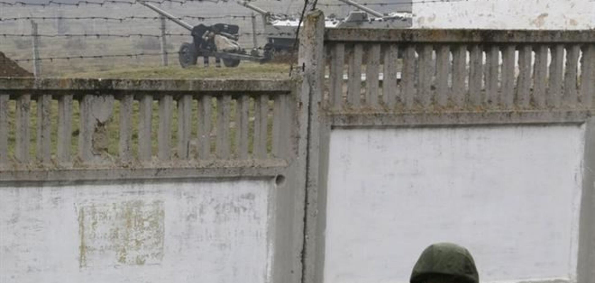 В Кабмине украинских военных в Крыму похвалили за выдержку