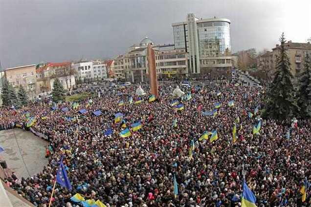 В Ивано-Франковске блокируют здание МВД из-за репутации нового начальника