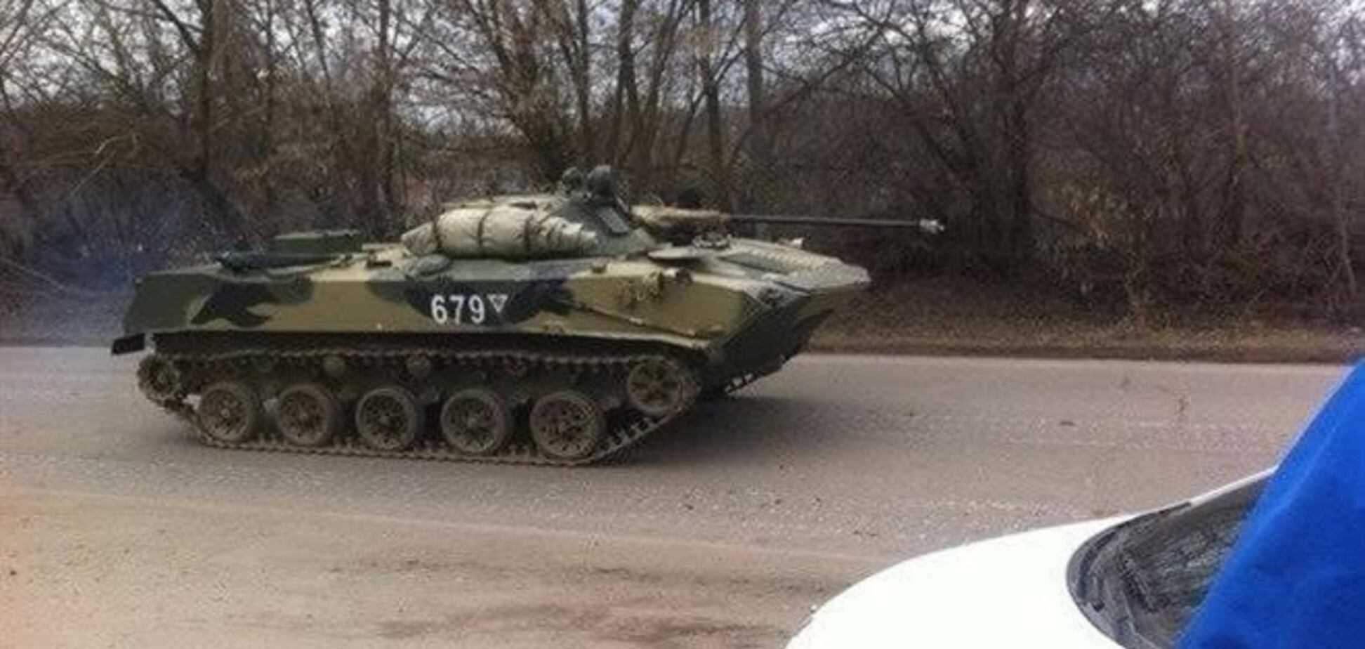 Россия открыто стягивает военную технику к северо-восточным границам Украины