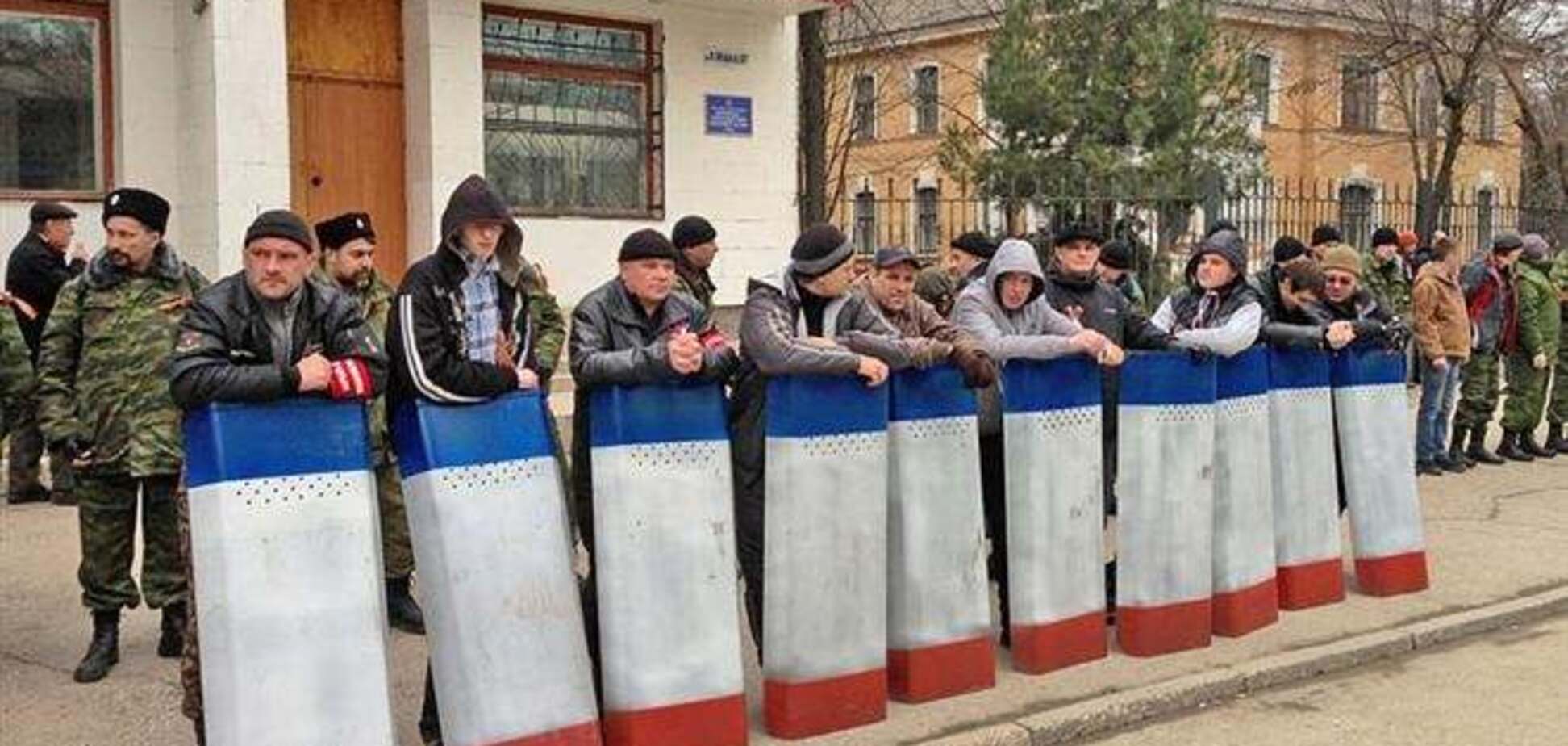 Константинов заявляє про 3 тисячі бойовиків в самообороні Криму