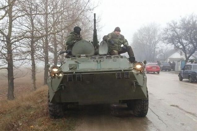 Российские захватчики второй раз обстреляли самолет Госпогранслужбы