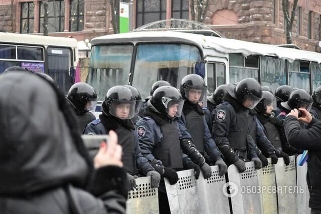 За фактом незаконних дій правоохоронців на Майдані порушили 155 справ