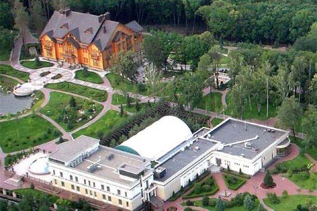 Массажист 'Межигорья' получал зарплату трех шахтеров