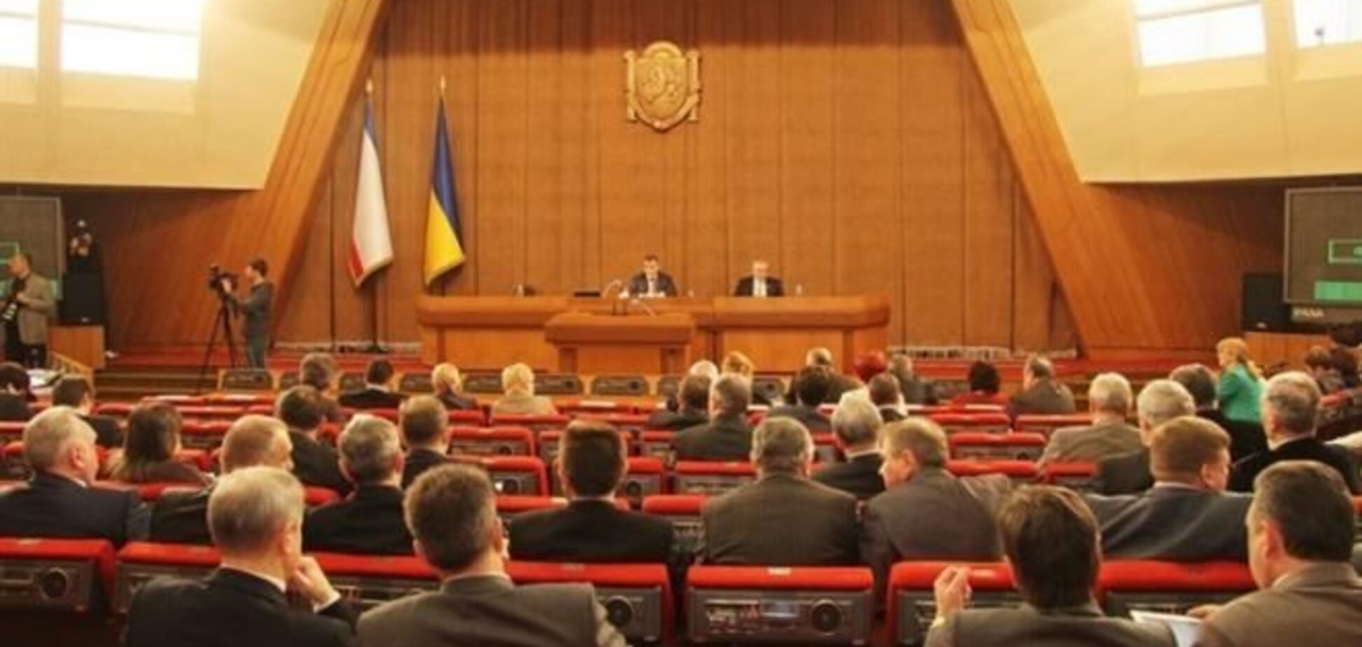 Крымские партии подписали меморандум о содействии на референдуме