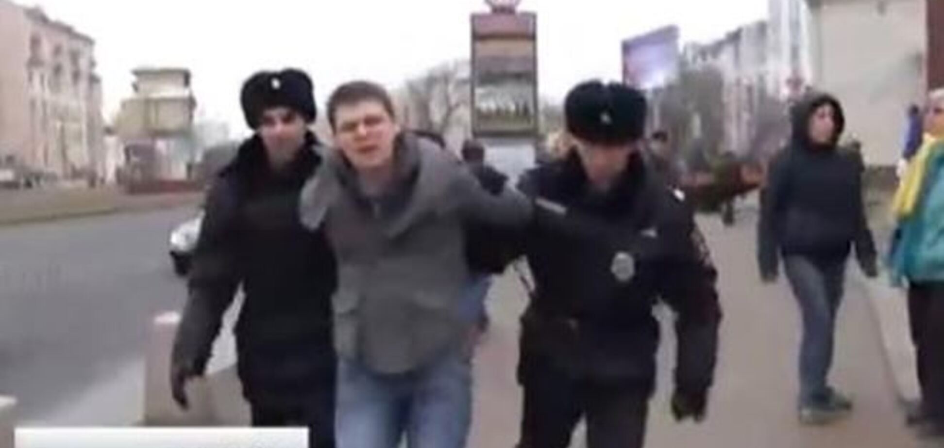 На мітингу в Москві росіяни просили вибачення і співали гімн України