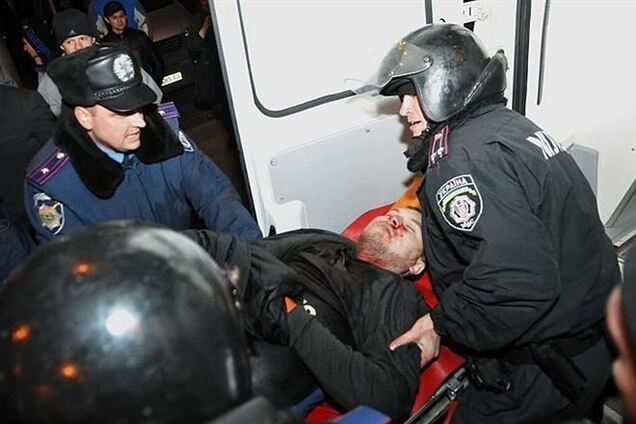 В Донецке объявлен траур в связи с жестким противостоянием на митинге