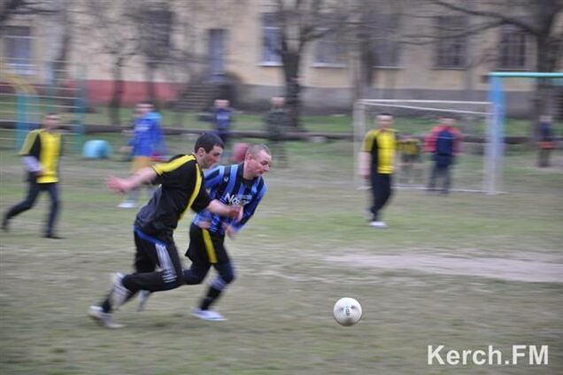 Украинские морпехи в Крыму выиграли в футбол у российских военных