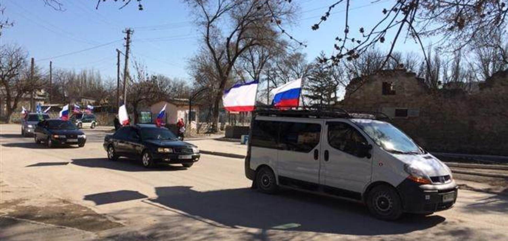 Проросійські активісти зазивають кримчан на референдум в місті, що відмовився від його проведення