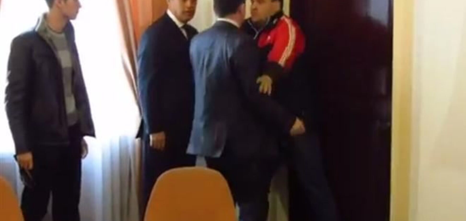 Мэра Полтавы задержали по подозрению в избиении активистов