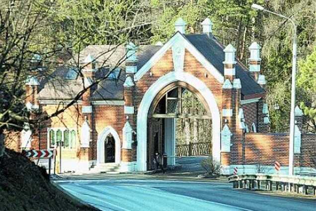 Янукович поселился в особняке рядом с резиденцией Путина - СМИ