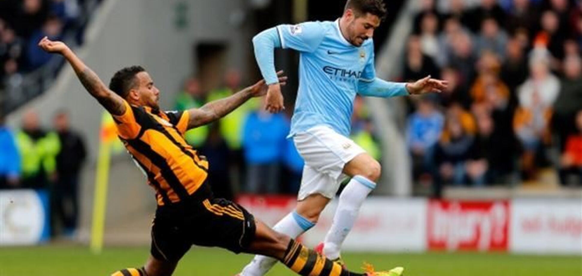 'Ман Сити' вдесятером победил 'Халл'