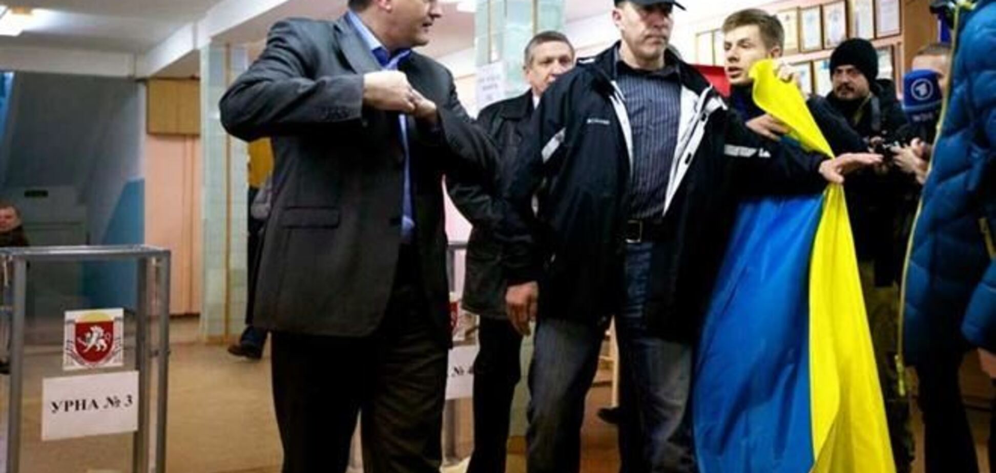 На участок, где голосовал Аксенов, не пустили иностранные СМИ