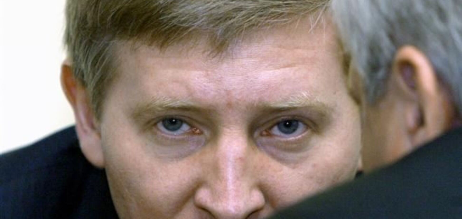 У швейцарському офісі Ахметова провели обшук