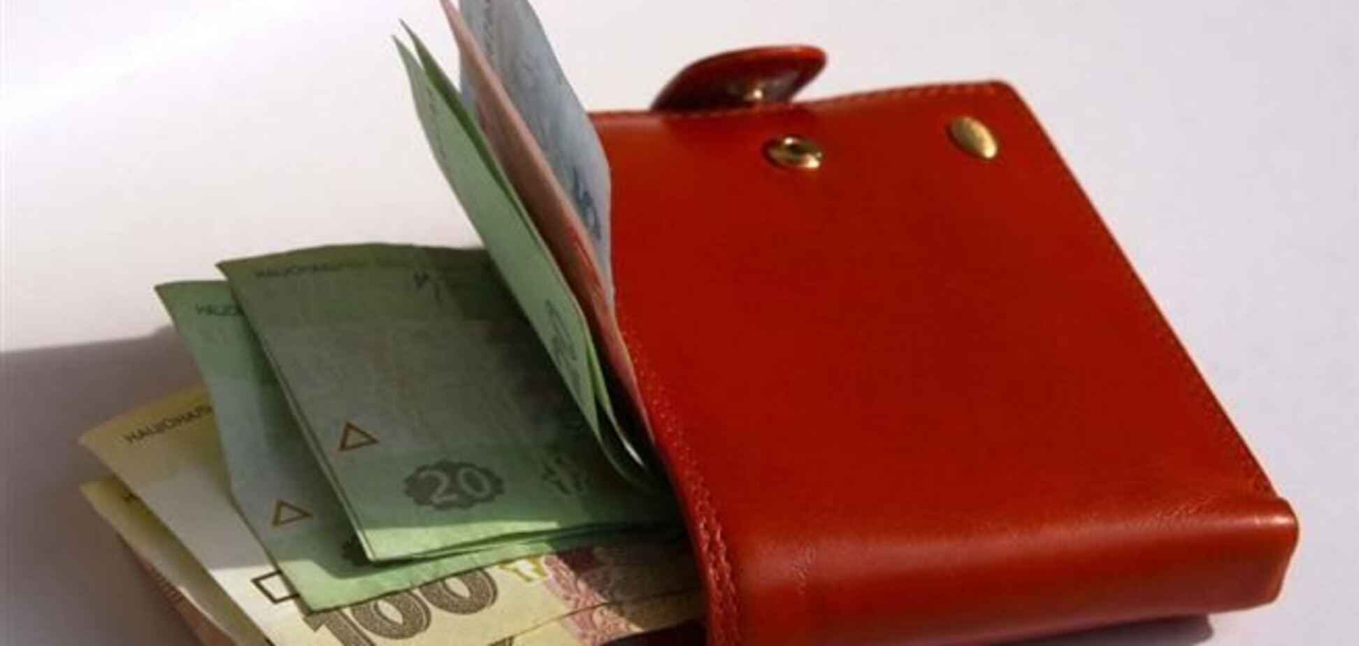 Гривня в обменных пунктах дешевеет