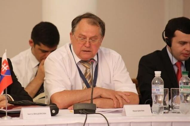 Конституционный суд Украины возглавил один из самых богатых судей