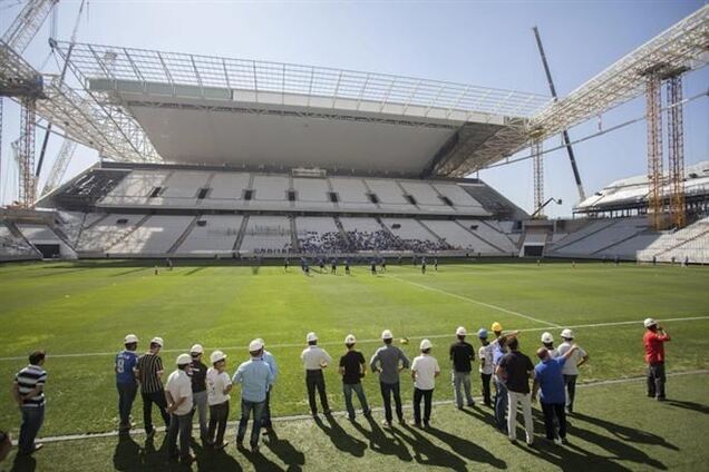 Матч-открытие ЧМ-2014 могут перенести из-за неготовности стадиона