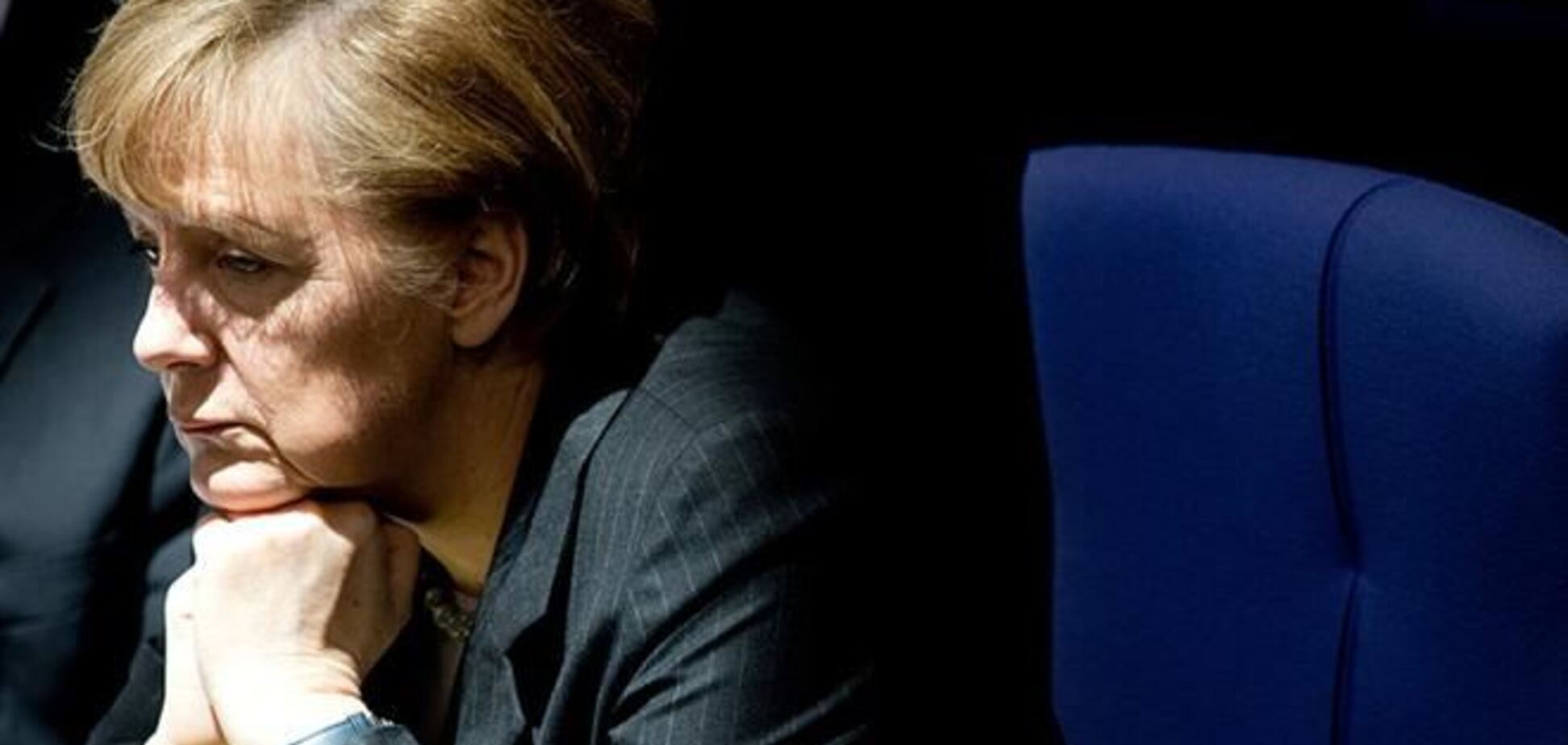 Меркель: присоединение Крыма к России противоречит международному праву
