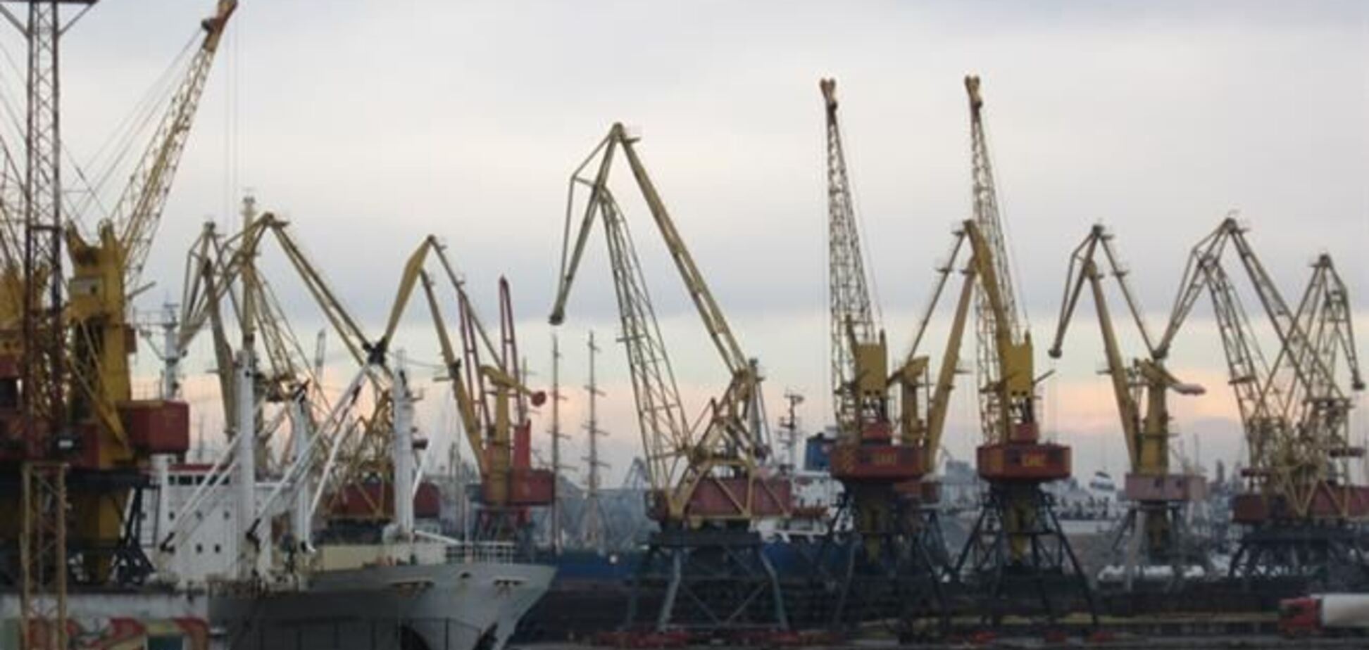 СМИ: в портовую отрасль могут вернуться коррупционеры Януковича