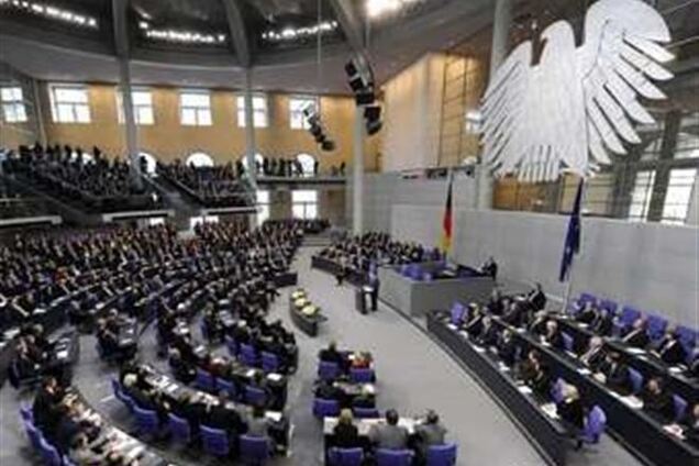 Депутаты Бундестага поддерживают Украину в ЕС и готовят новые санкции для России