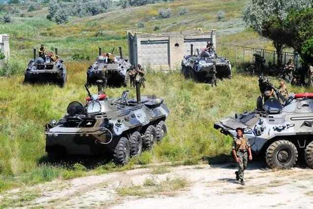 Українські морпіхи у Феодосії зміцнюють оборону частини і готуються до штурму