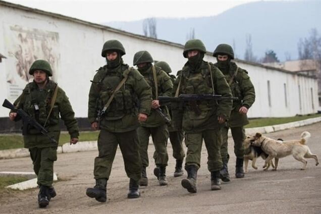 'Самооборона' прекратила штурм военной прокуратуры в Симферополе