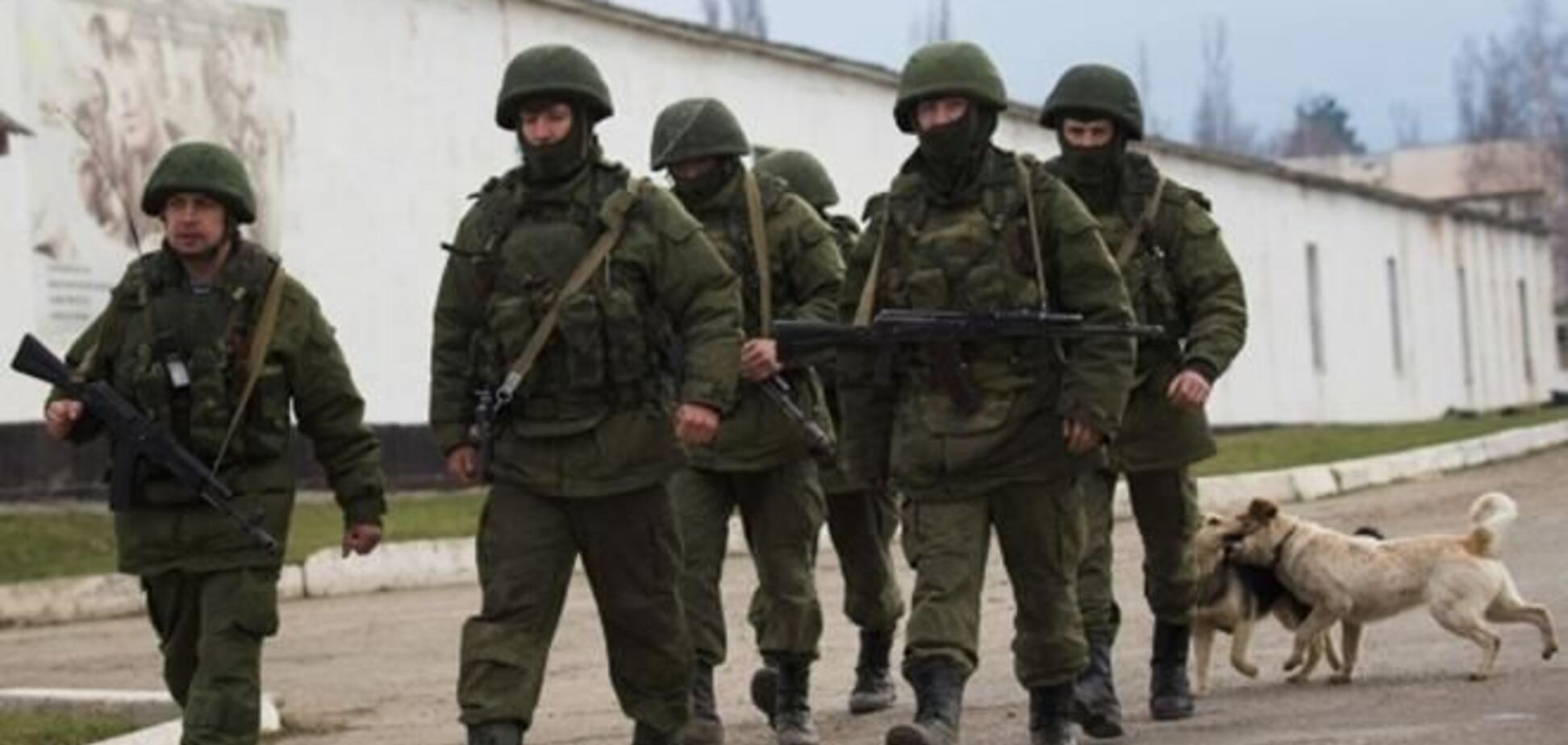 'Самооборона' прекратила штурм военной прокуратуры в Симферополе