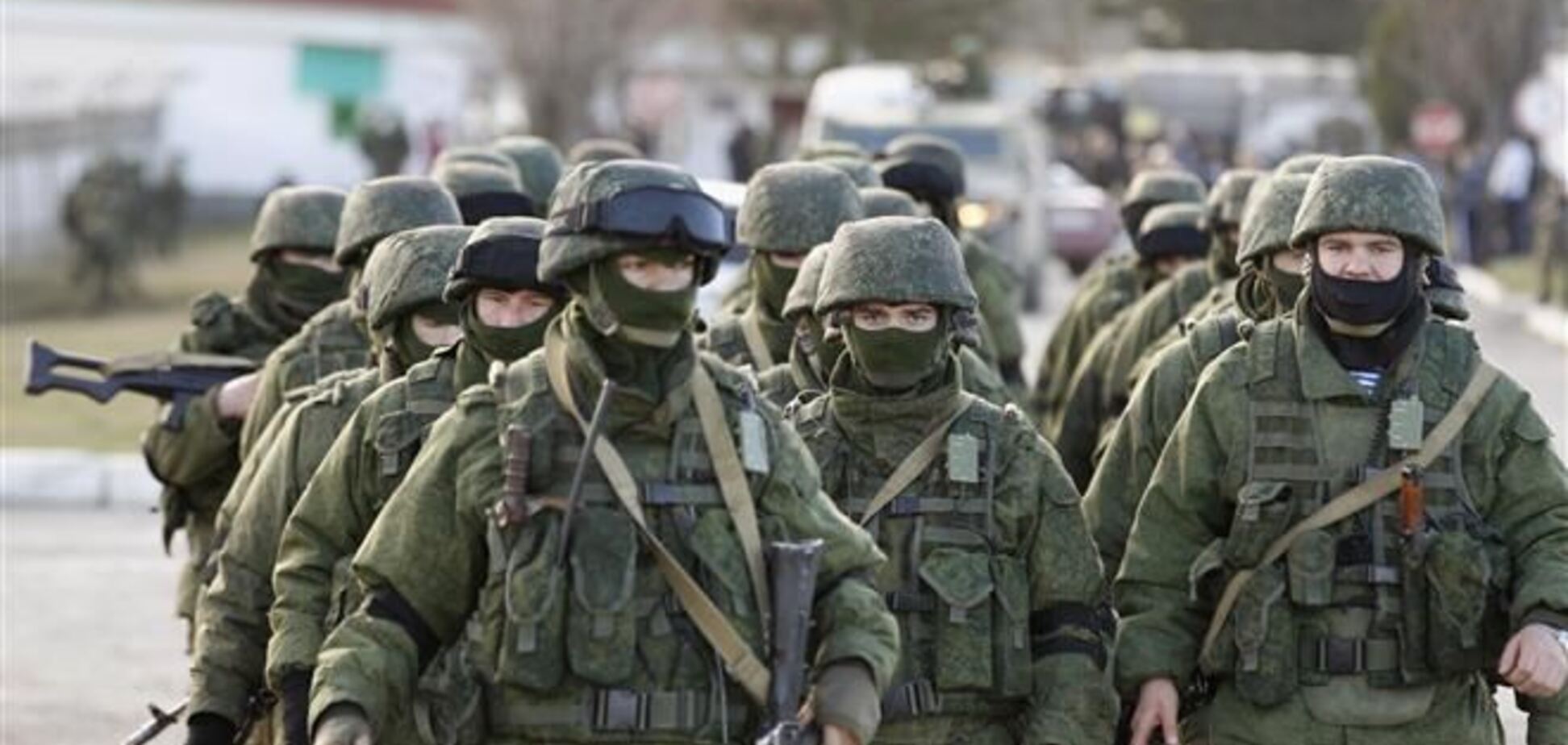 Російські бойовики погрожували розправою над дітьми, коли брали штурмом базу в Євпаторії