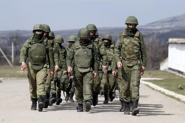 На 'Бельбек' прибыли вооруженные оккупанты на 10 БТР