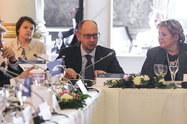 РФ хочет поднять цену на газ вдвое - Яценюк