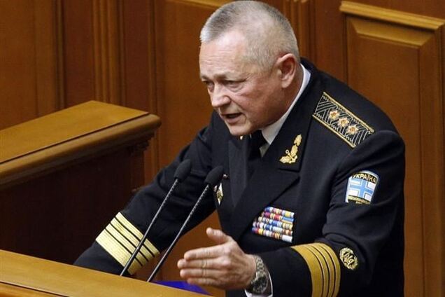 В.о. міністра оборони запевняє, що постійно перебуває на зв'язку з українськими військовими у Криму