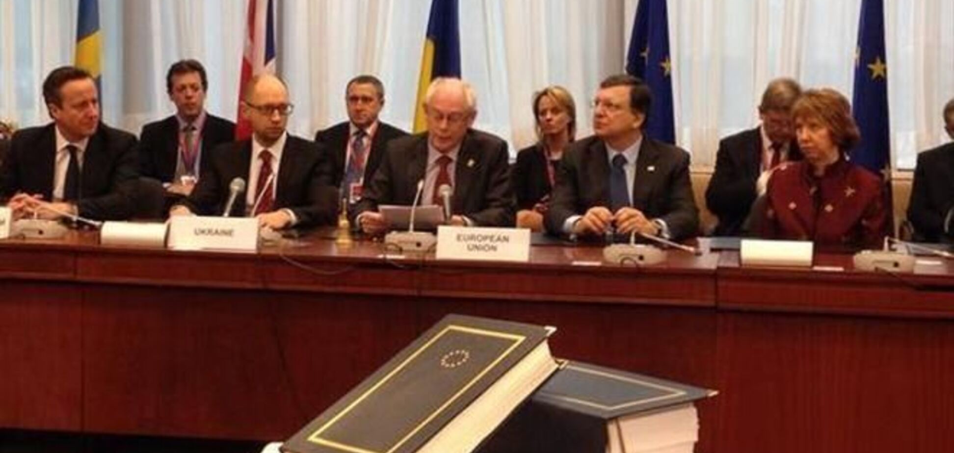 Бег на месте в сторону ЕС. От 'политической ассоциации' Украина получит только новые органы власти