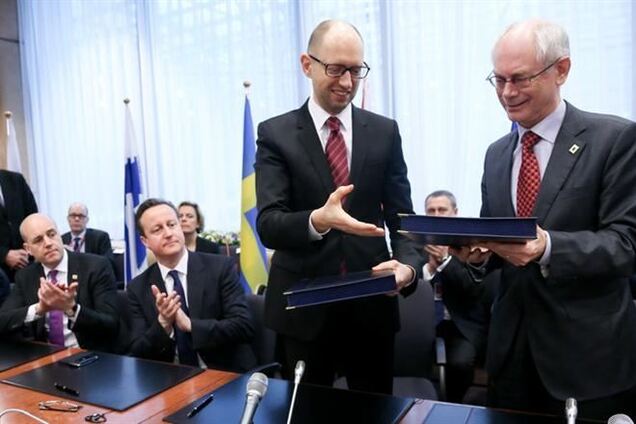 Украина подписала политическую часть Соглашения об ассоциации с ЕС