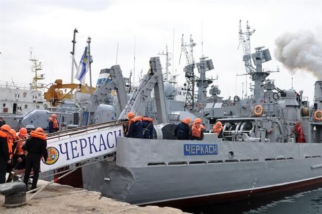 Украинские моряки в Крыму требуют решения о дальнейших действиях